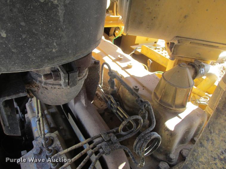 image for item K6222 1995 Caterpillar D6H LGP dozer
