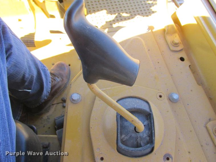 image for item K6222 1995 Caterpillar D6H LGP dozer