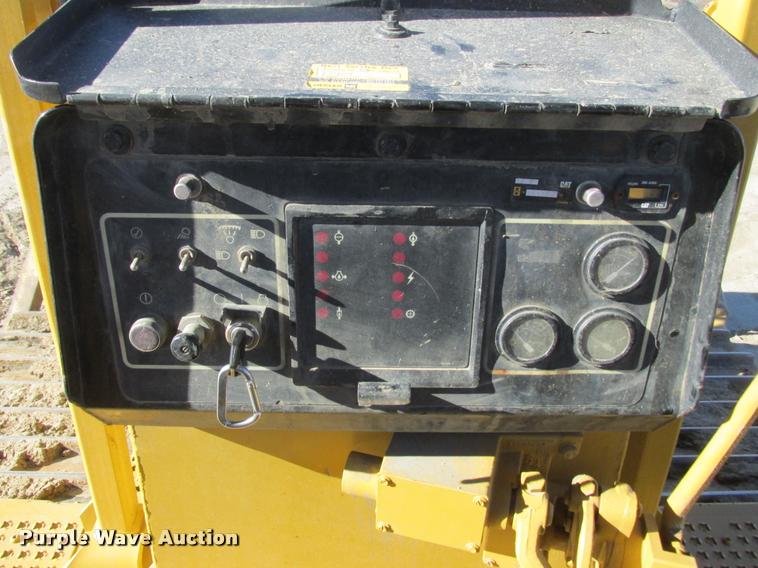 image for item K6222 1995 Caterpillar D6H LGP dozer