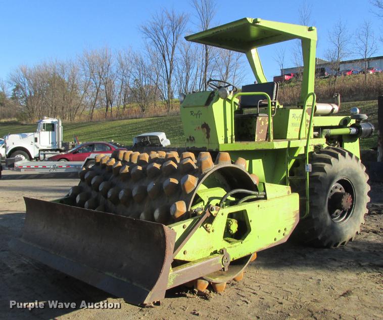 image for item K6223 1978 Raygo Rascal 420C single drum vibratory roller