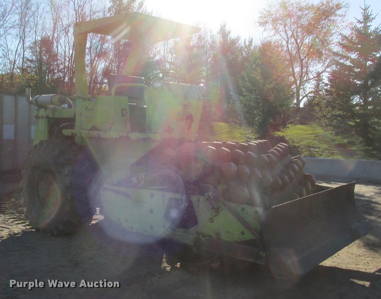 image for item K6223 1978 Raygo Rascal 420C single drum vibratory roller