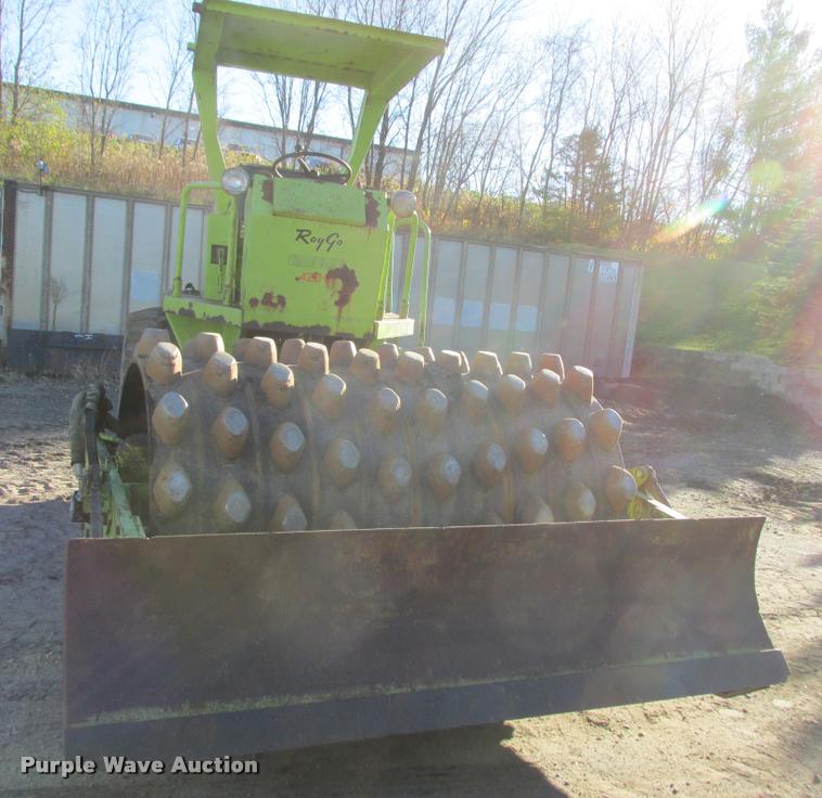 image for item K6223 1978 Raygo Rascal 420C single drum vibratory roller