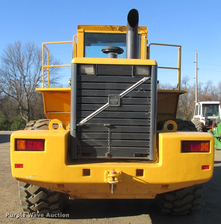 image for item K6224 1998 Volvo L180C wheel loader