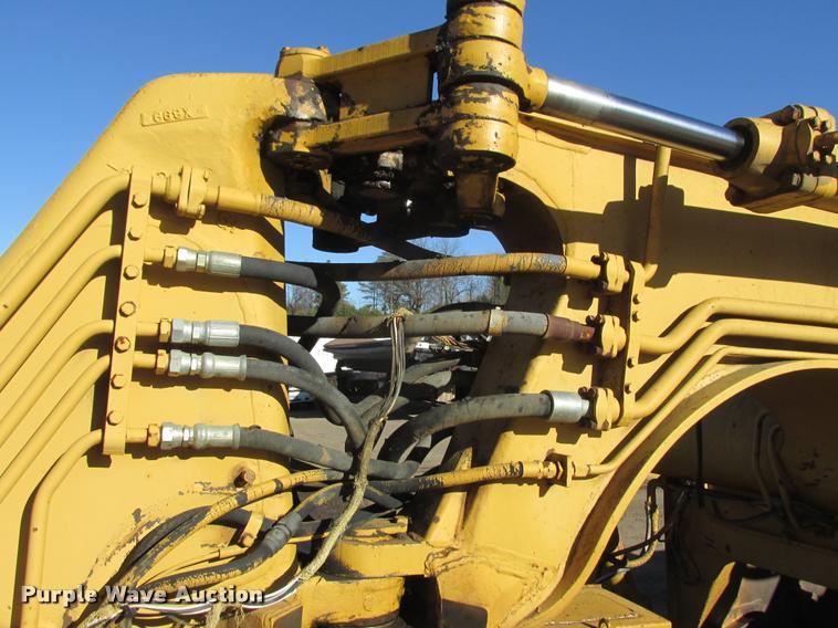 image for item K6225 1979 Caterpillar 613B elevating scraper