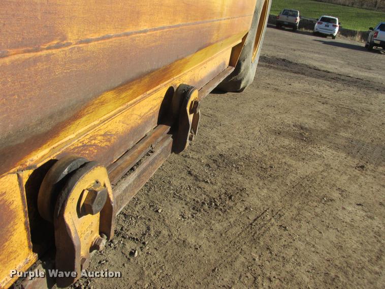 image for item K6225 1979 Caterpillar 613B elevating scraper