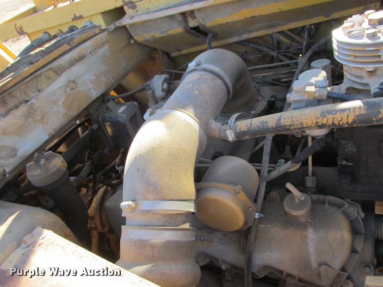 image for item K6225 1979 Caterpillar 613B elevating scraper