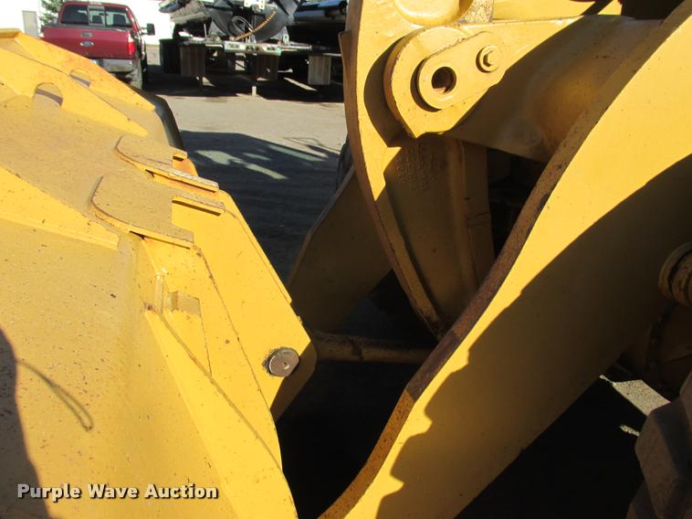 image for item K6226 1999 Caterpillar 966G wheel loader