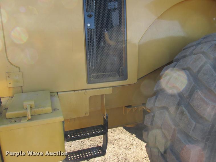image for item K6226 1999 Caterpillar 966G wheel loader