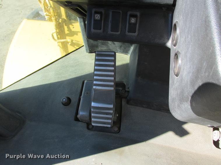 image for item K6226 1999 Caterpillar 966G wheel loader