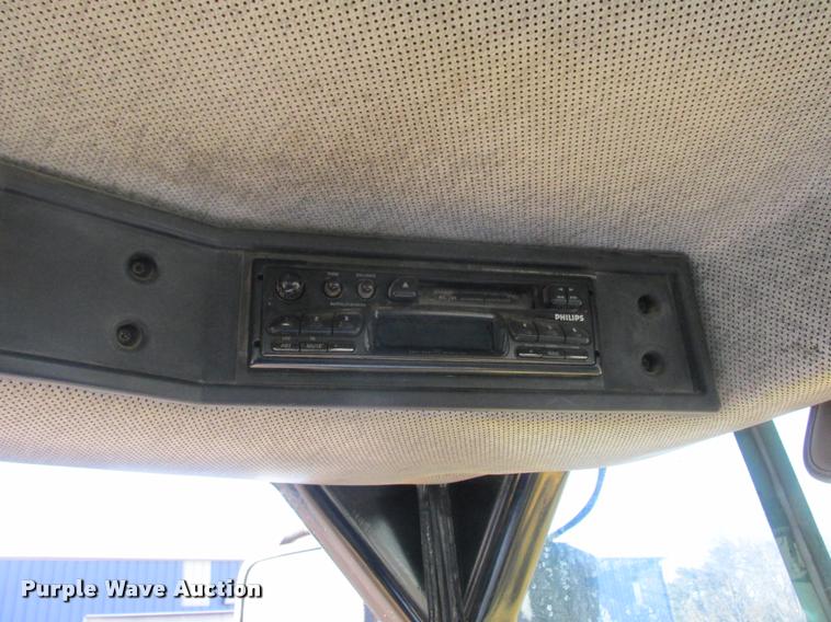 image for item K6226 1999 Caterpillar 966G wheel loader