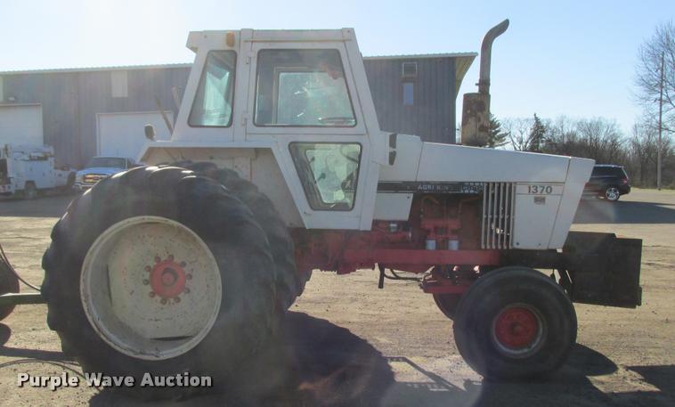image for item K6228 Case 1370 tractor