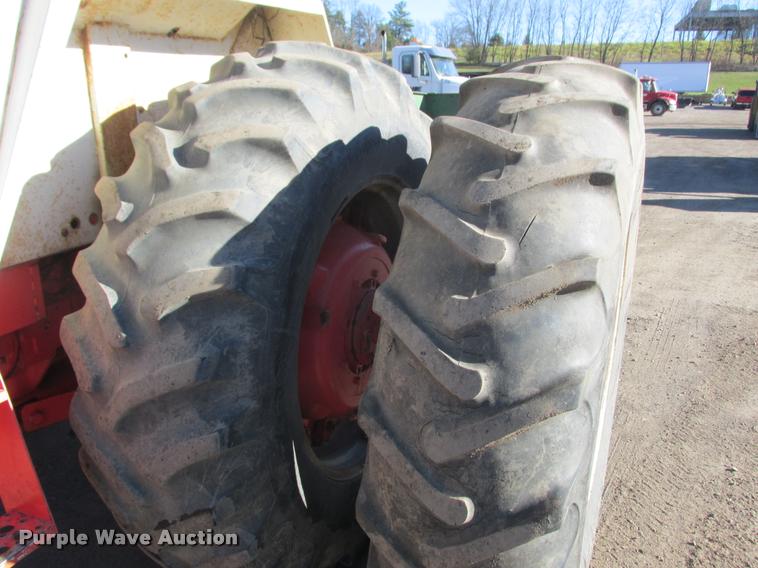image for item K6228 Case 1370 tractor