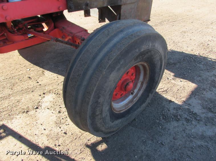 image for item K6228 Case 1370 tractor