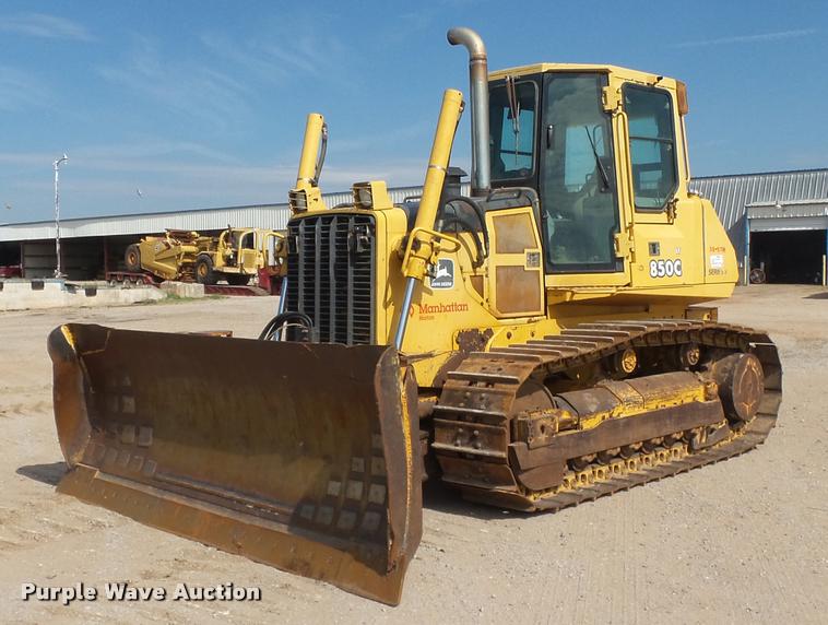 image for item K7006 2000 John Deere 850C LT Series II dozer