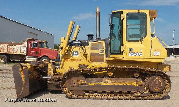 image for item K7006 2000 John Deere 850C LT Series II dozer