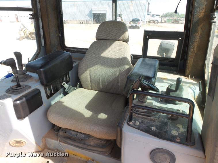 image for item K7006 2000 John Deere 850C LT Series II dozer