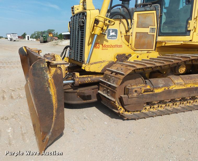 image for item K7006 2000 John Deere 850C LT Series II dozer