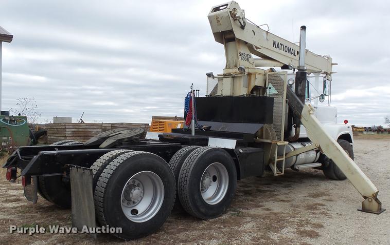 image for item K8102 1989 Mack RW713 crane truck