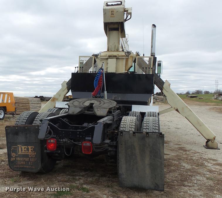 image for item K8102 1989 Mack RW713 crane truck