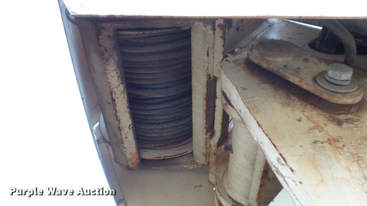 image for item K8102 1989 Mack RW713 crane truck