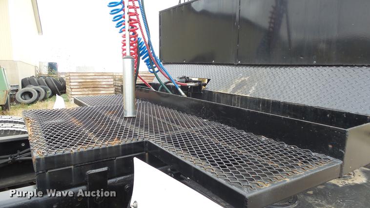 image for item K8102 1989 Mack RW713 crane truck