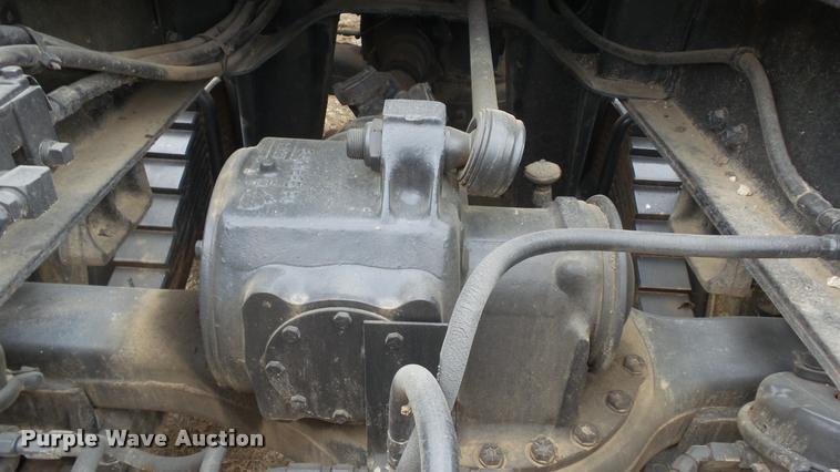 image for item K8102 1989 Mack RW713 crane truck