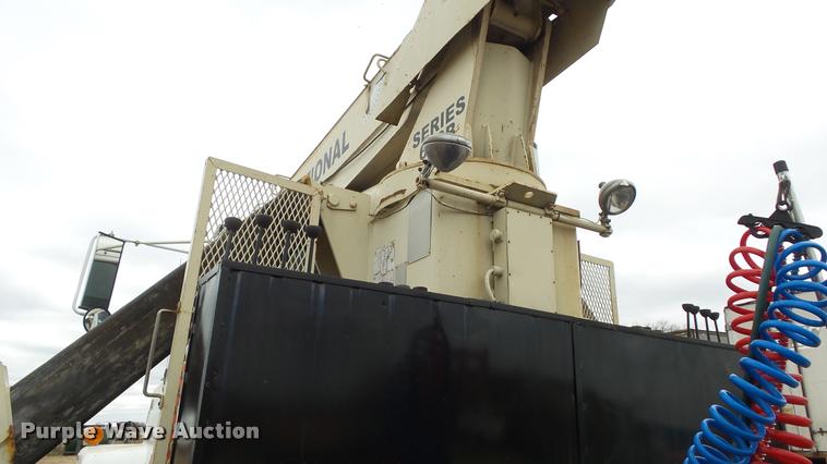 image for item K8102 1989 Mack RW713 crane truck