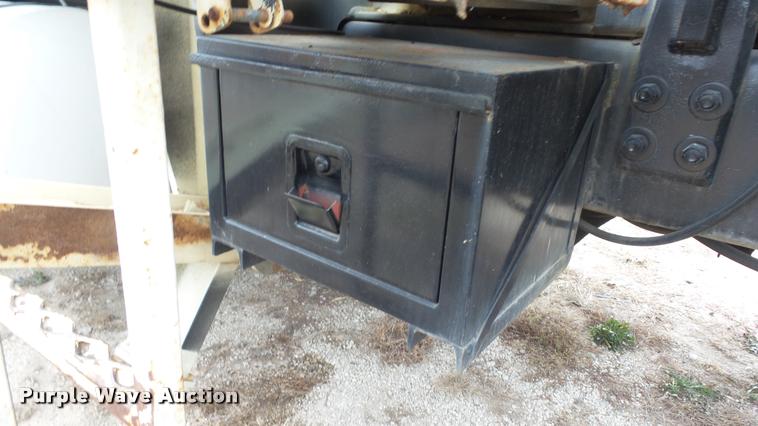 image for item K8102 1989 Mack RW713 crane truck