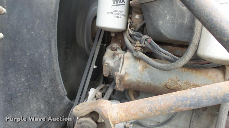 image for item K8102 1989 Mack RW713 crane truck