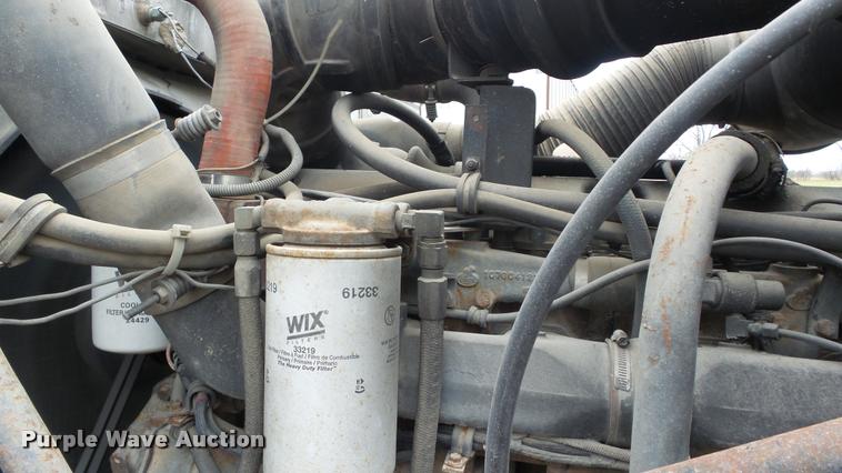 image for item K8102 1989 Mack RW713 crane truck