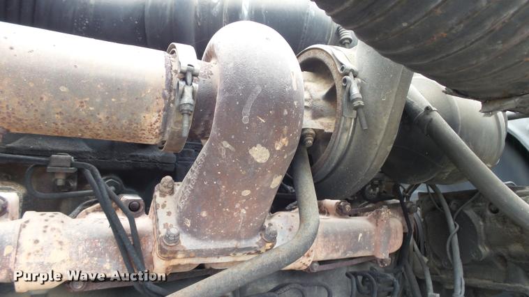 image for item K8102 1989 Mack RW713 crane truck