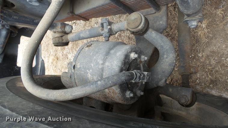 image for item K8102 1989 Mack RW713 crane truck