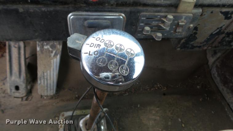 image for item K8103 1972 Kenworth T923 semi truck