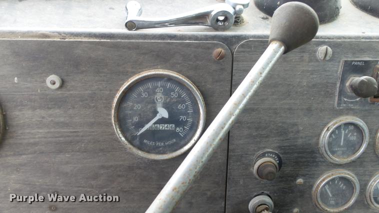 image for item K8103 1972 Kenworth T923 semi truck