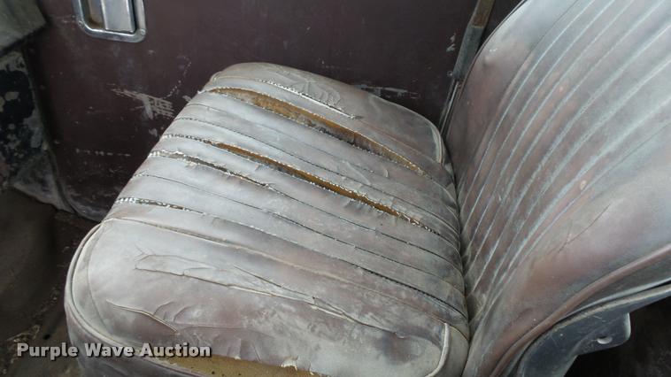 image for item K8103 1972 Kenworth T923 semi truck