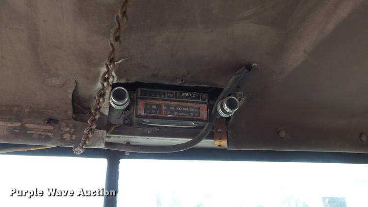 image for item K8103 1972 Kenworth T923 semi truck