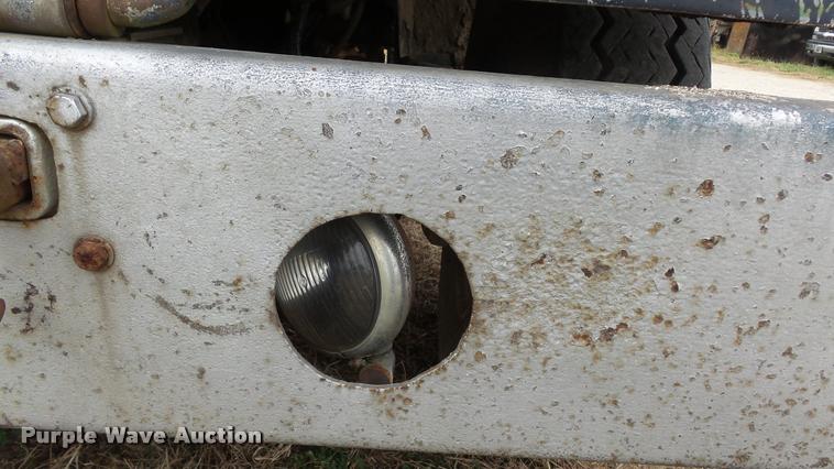 image for item K8103 1972 Kenworth T923 semi truck