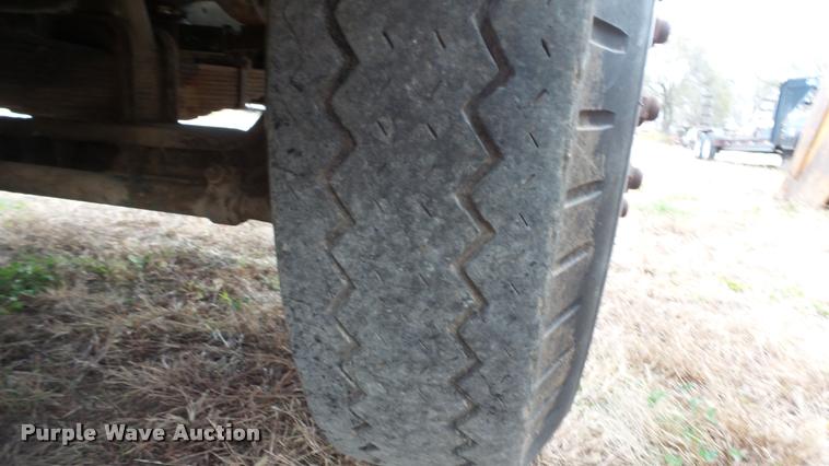 image for item K8103 1972 Kenworth T923 semi truck