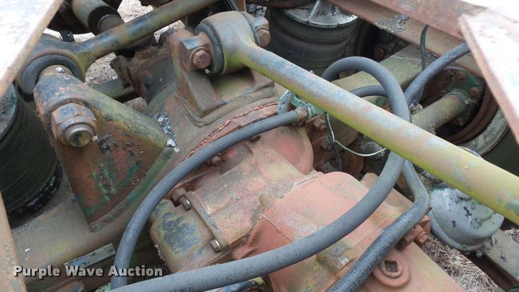 image for item K8103 1972 Kenworth T923 semi truck