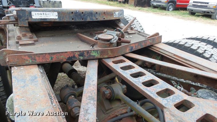 image for item K8103 1972 Kenworth T923 semi truck