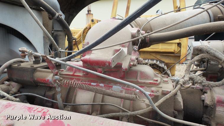 image for item K8103 1972 Kenworth T923 semi truck