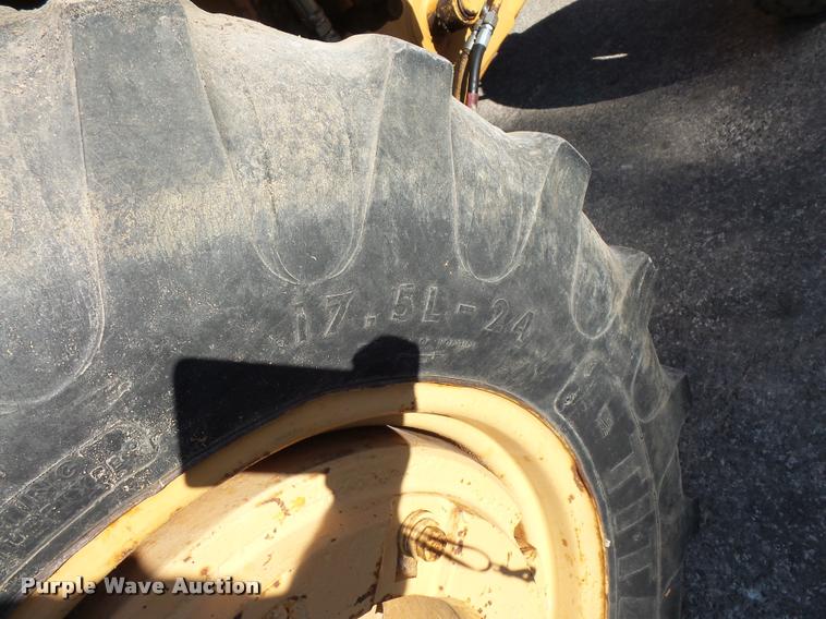 image for item L3572 1983 Case 480D landscape tractor