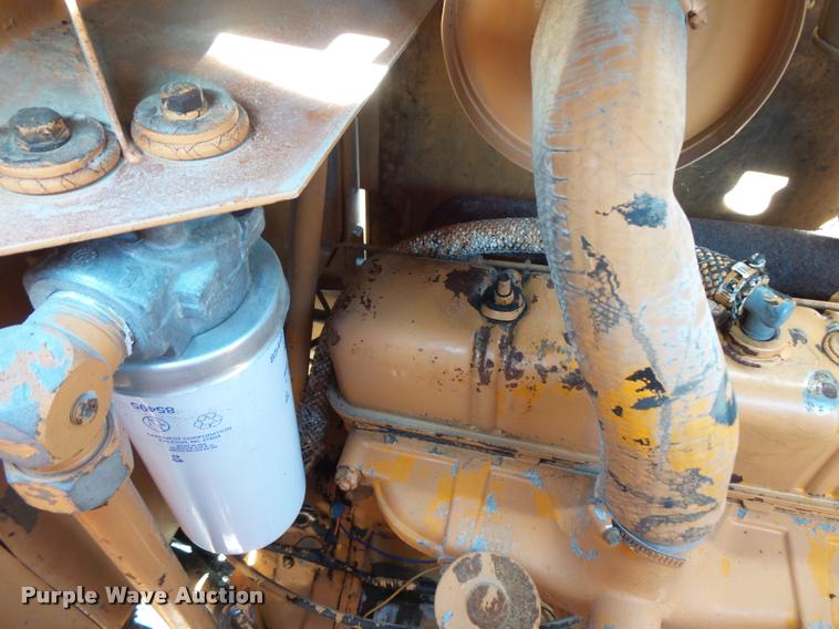 image for item L3572 1983 Case 480D landscape tractor