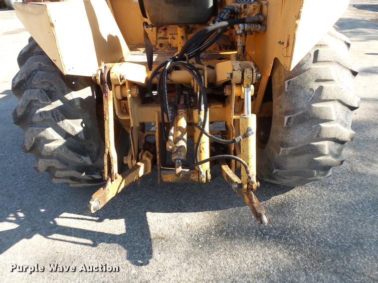 image for item L3572 1983 Case 480D landscape tractor