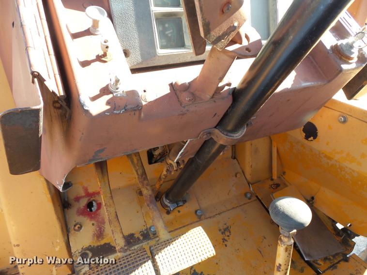 image for item L3572 1983 Case 480D landscape tractor