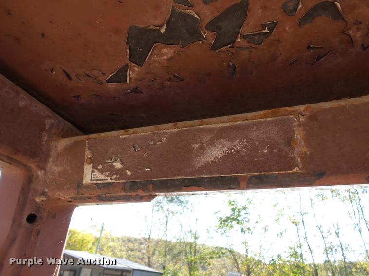 image for item L3572 1983 Case 480D landscape tractor