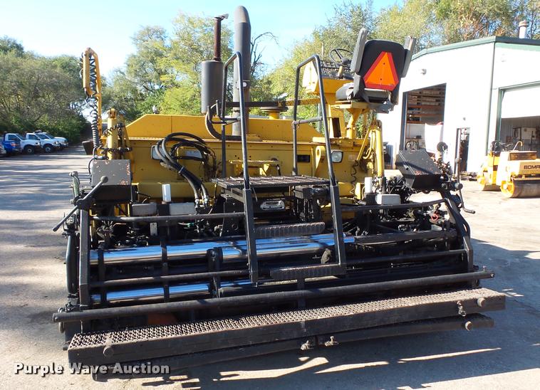 image for item L3574 2001 Caterpillar AP-1055B paver