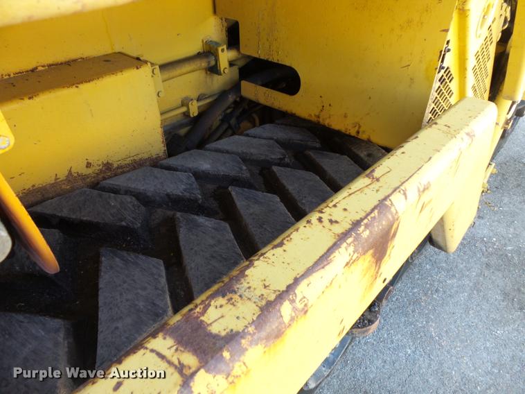 image for item L3574 2001 Caterpillar AP-1055B paver