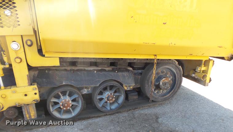 image for item L3574 2001 Caterpillar AP-1055B paver