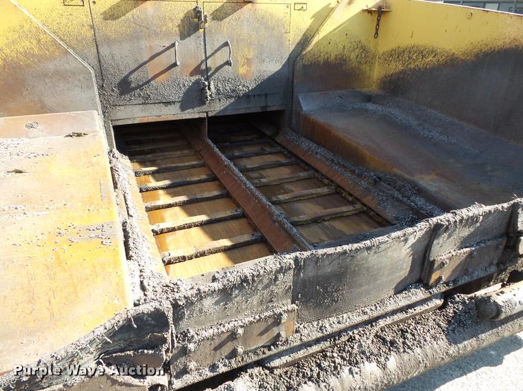 image for item L3574 2001 Caterpillar AP-1055B paver